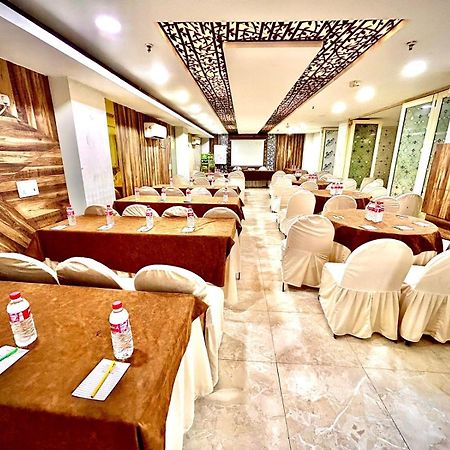 Hotel Spb 87 Near Karol Bagh Metro Station Delhi Екстериор снимка