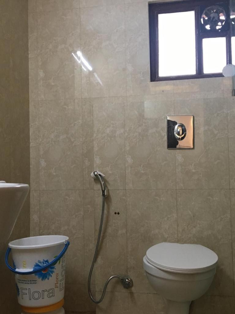 Hotel Spb 87 Near Karol Bagh Metro Station Delhi Екстериор снимка
