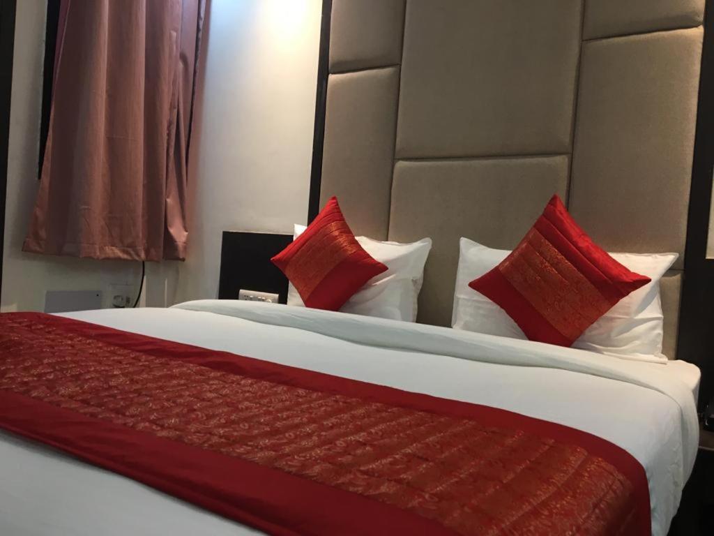 Hotel Spb 87 Near Karol Bagh Metro Station Delhi Екстериор снимка