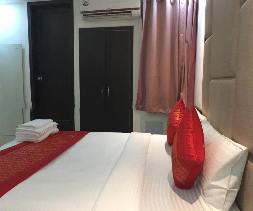 Hotel Spb 87 Near Karol Bagh Metro Station Delhi Екстериор снимка